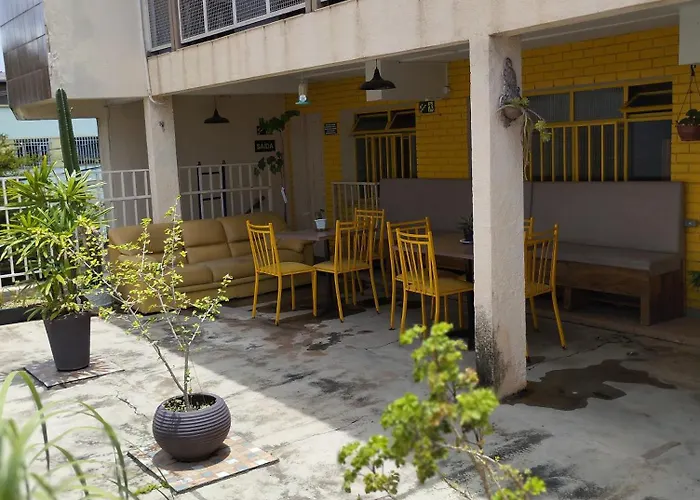 Flor De Lis Hostel