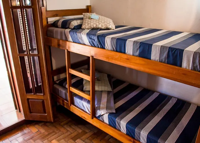 Flor De Lis Hostel