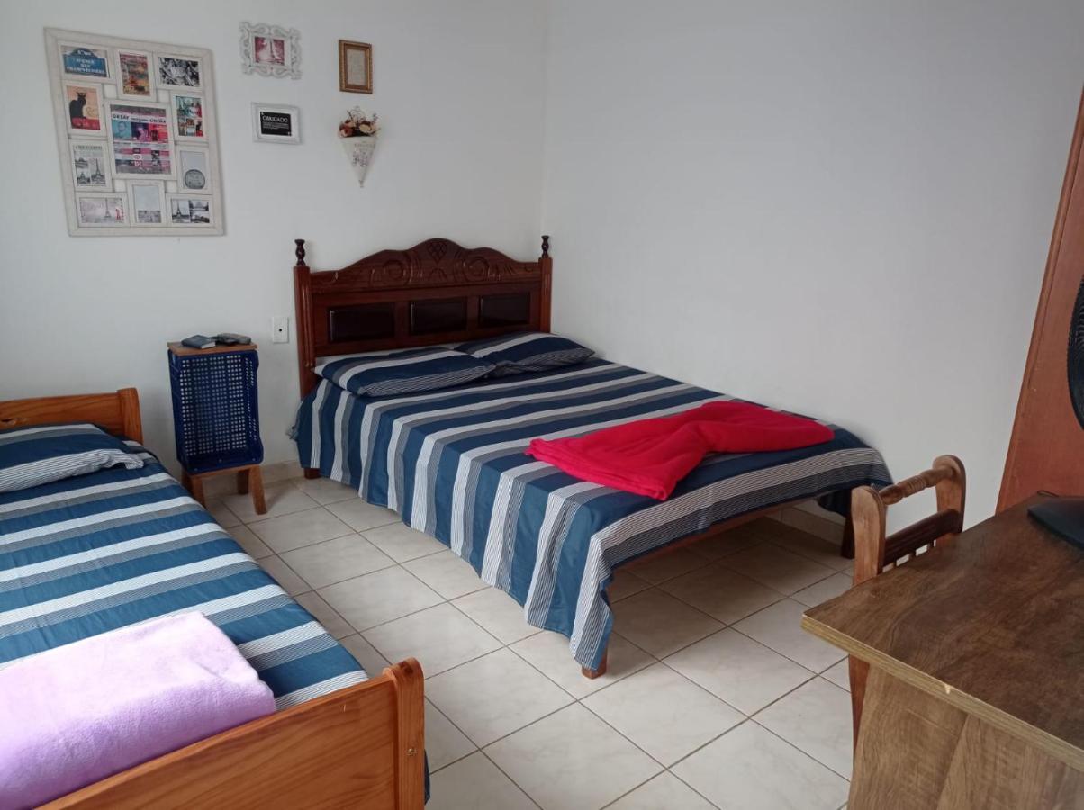 Flor De Lis Hostel *